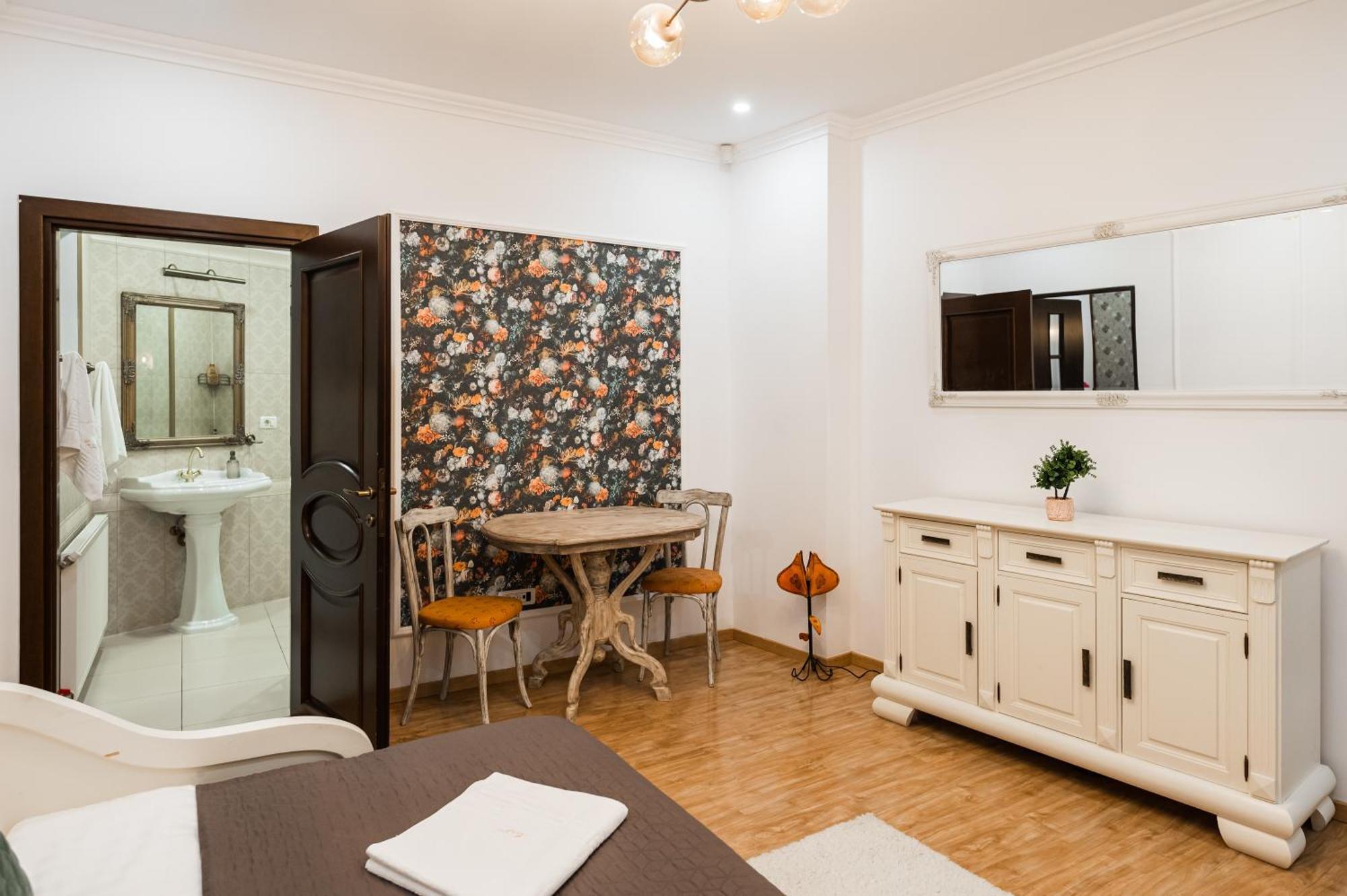 브라쇼브 Apollonia Estate Old Town Big And Luxurious 아파트 외부 사진